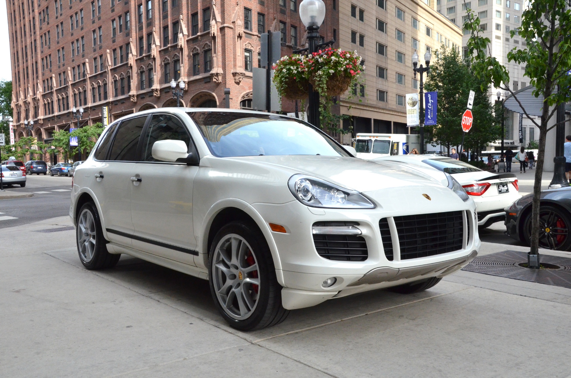 Porsche Cayenne 958 Gold