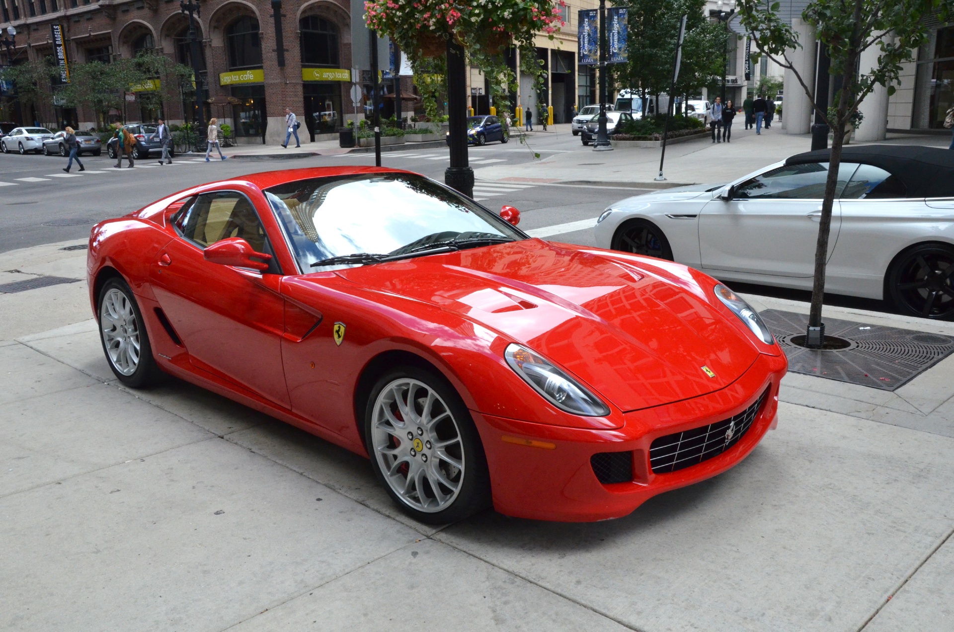 Ferrari 599 GTB Fiorano красный