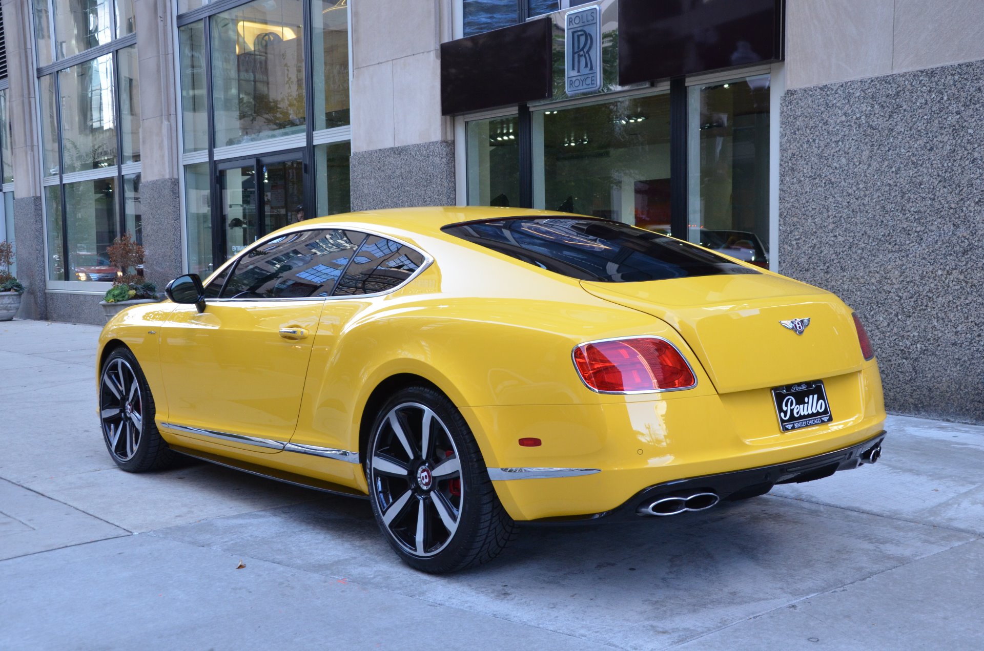 Bentley Continental gt Р¶РµР»С‚С‹Р№