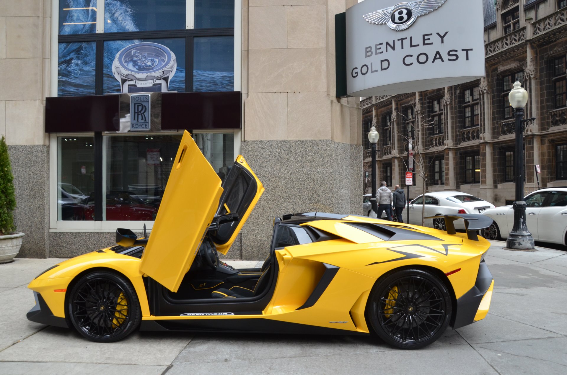 Lamborghini Aventador SV Yellow