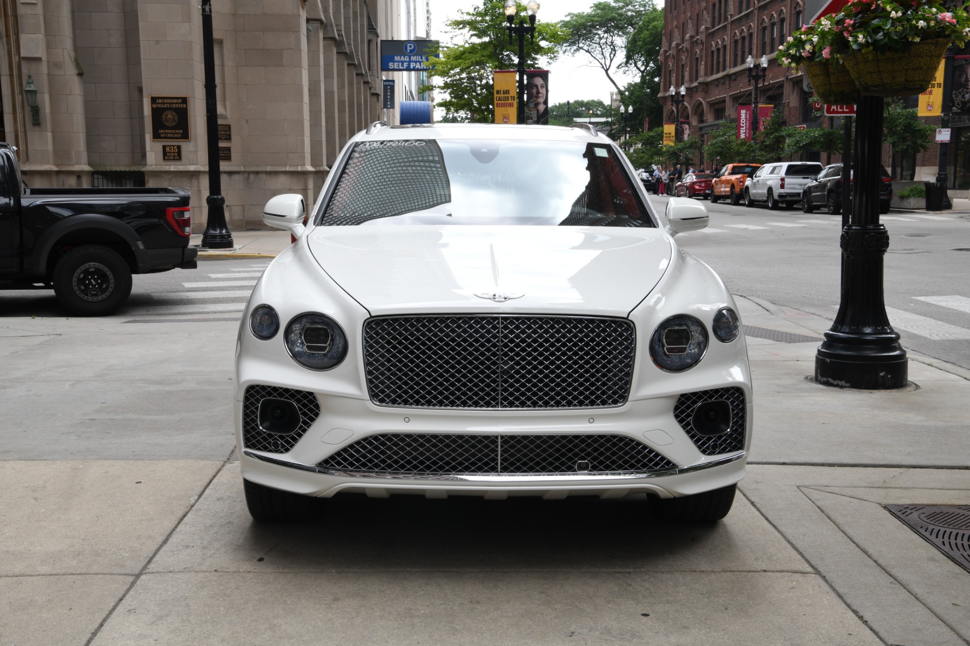 Used 2022 Bentley Bentayga Base with VIN SJAAM2ZV2NC017389 for sale in Chicago, IL