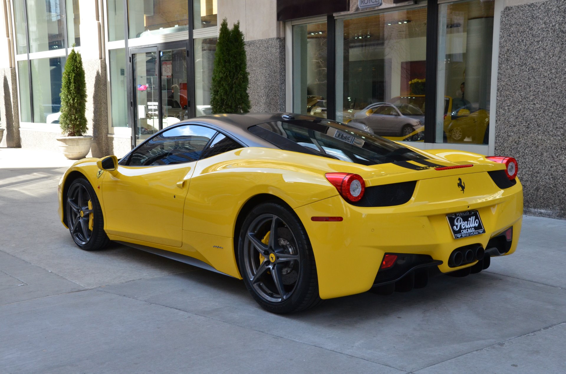 Ferrari 458 Italia фиолетовая