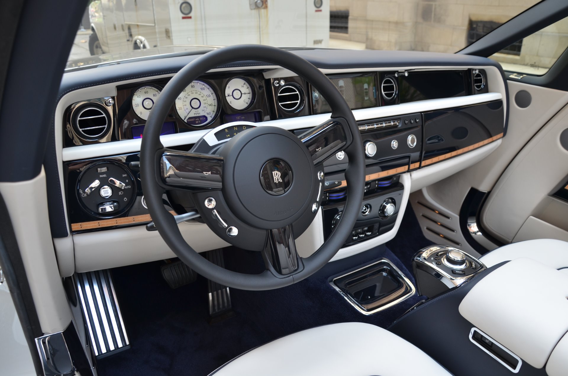 Used 2017 RollsRoyce Phantom Drophead Coupe For Sale Sold  Bentley Gold  Coast Chicago Stock R317