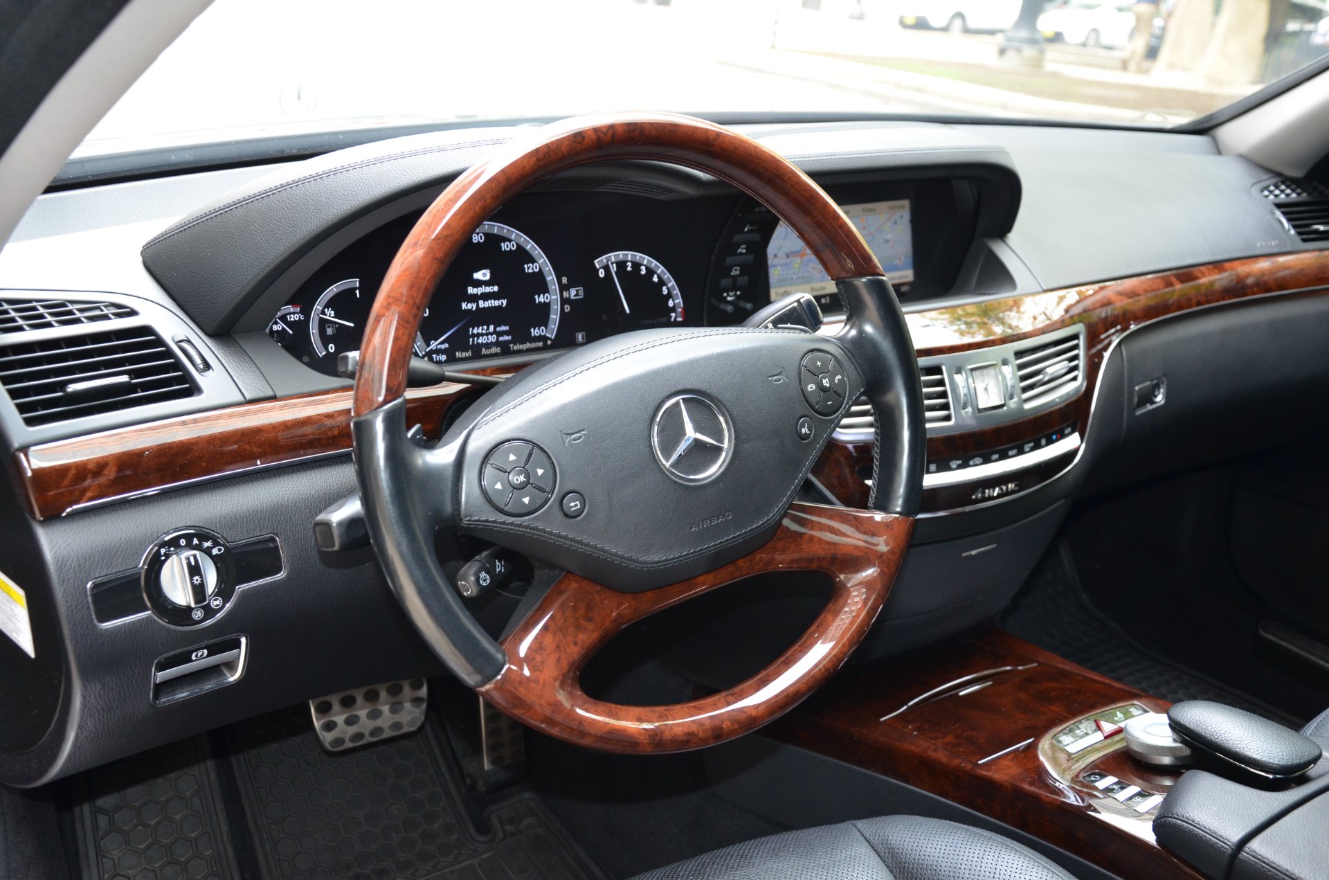 2011 s  class interior