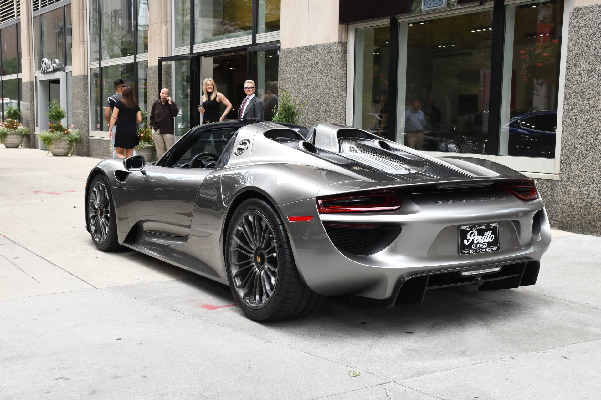 Utah Man Steals Porsche 918 Spyder Off Showroom Floor—In Broad Daylight