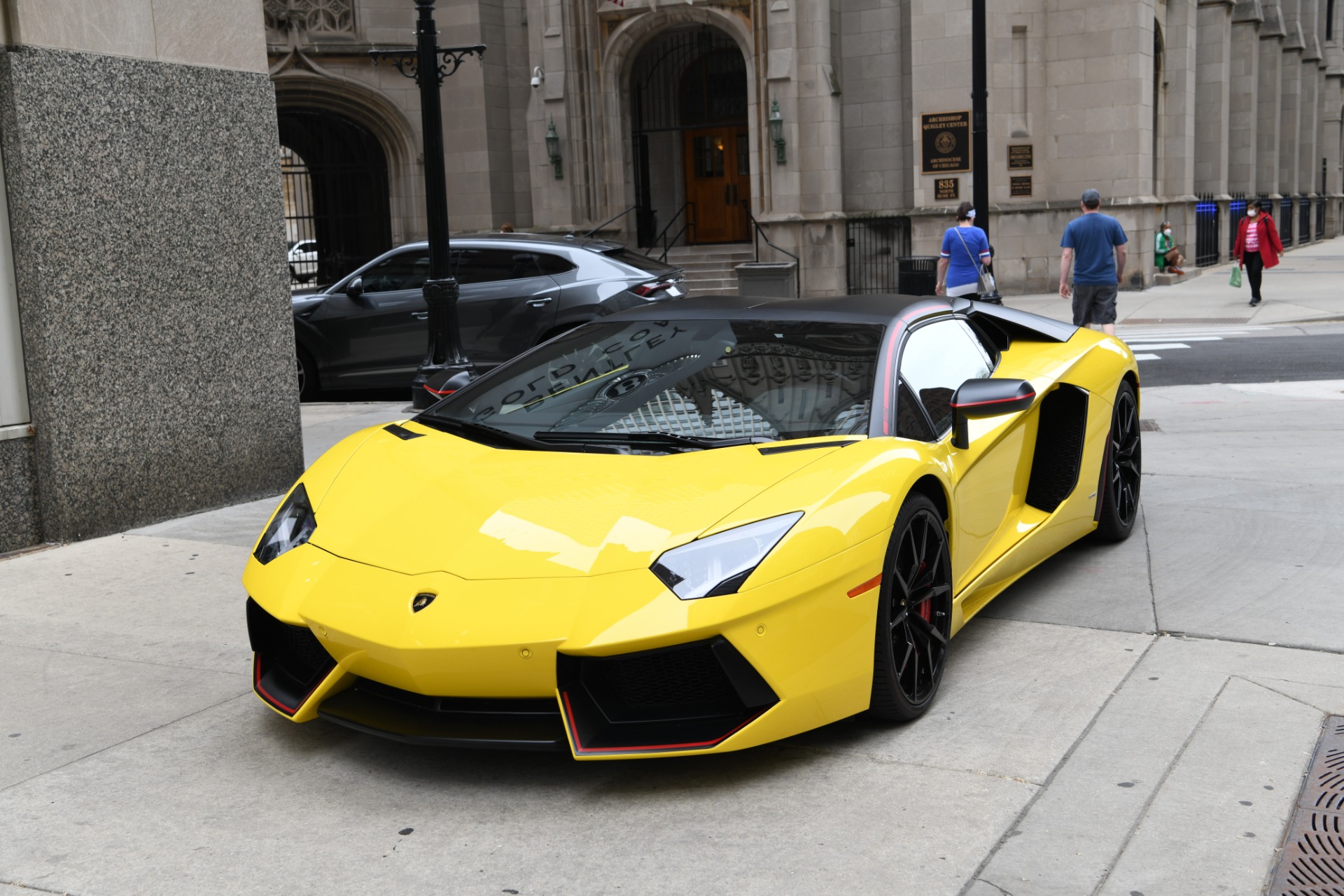 Used 2016 Lamborghini Aventador Roadster LP 700-4 Pirelli Edition For Sale  (Sold) | Bentley Gold Coast Chicago Stock #GC3268-S