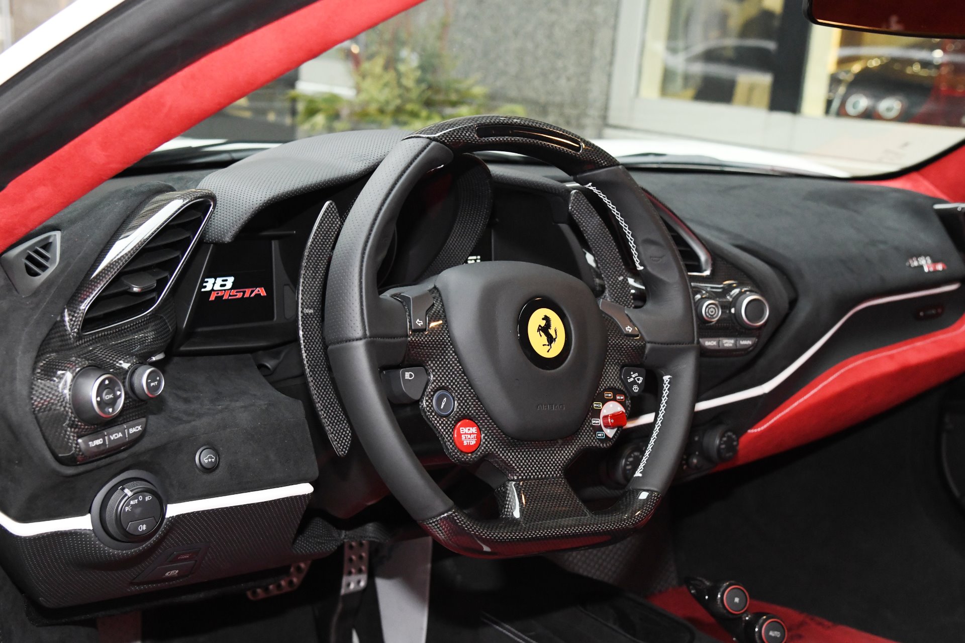 Ferrari 458 Spider салон