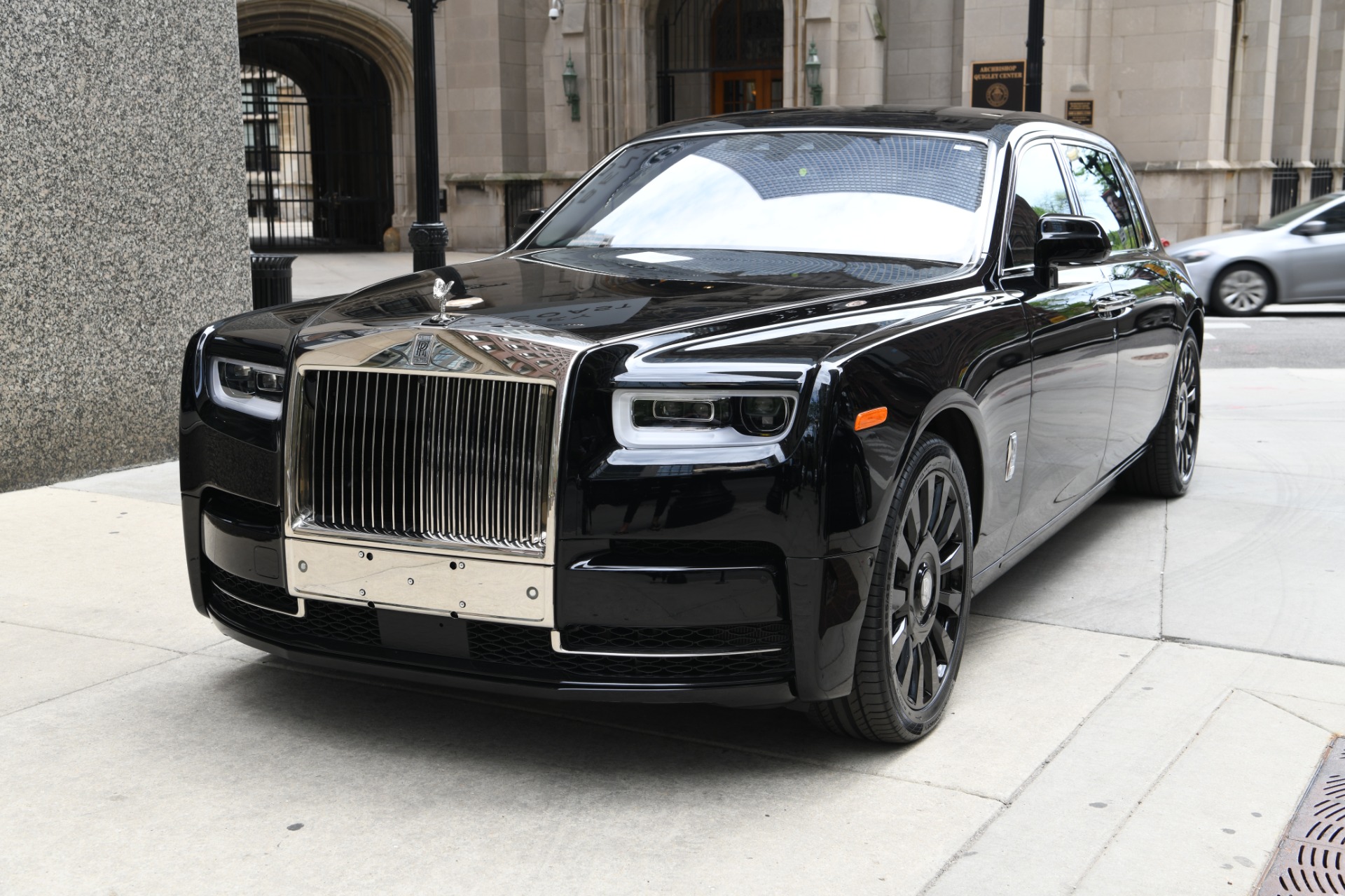 Used 2018 Rolls-Royce Phantom EWB For Sale (Sold) | Bentley Gold 