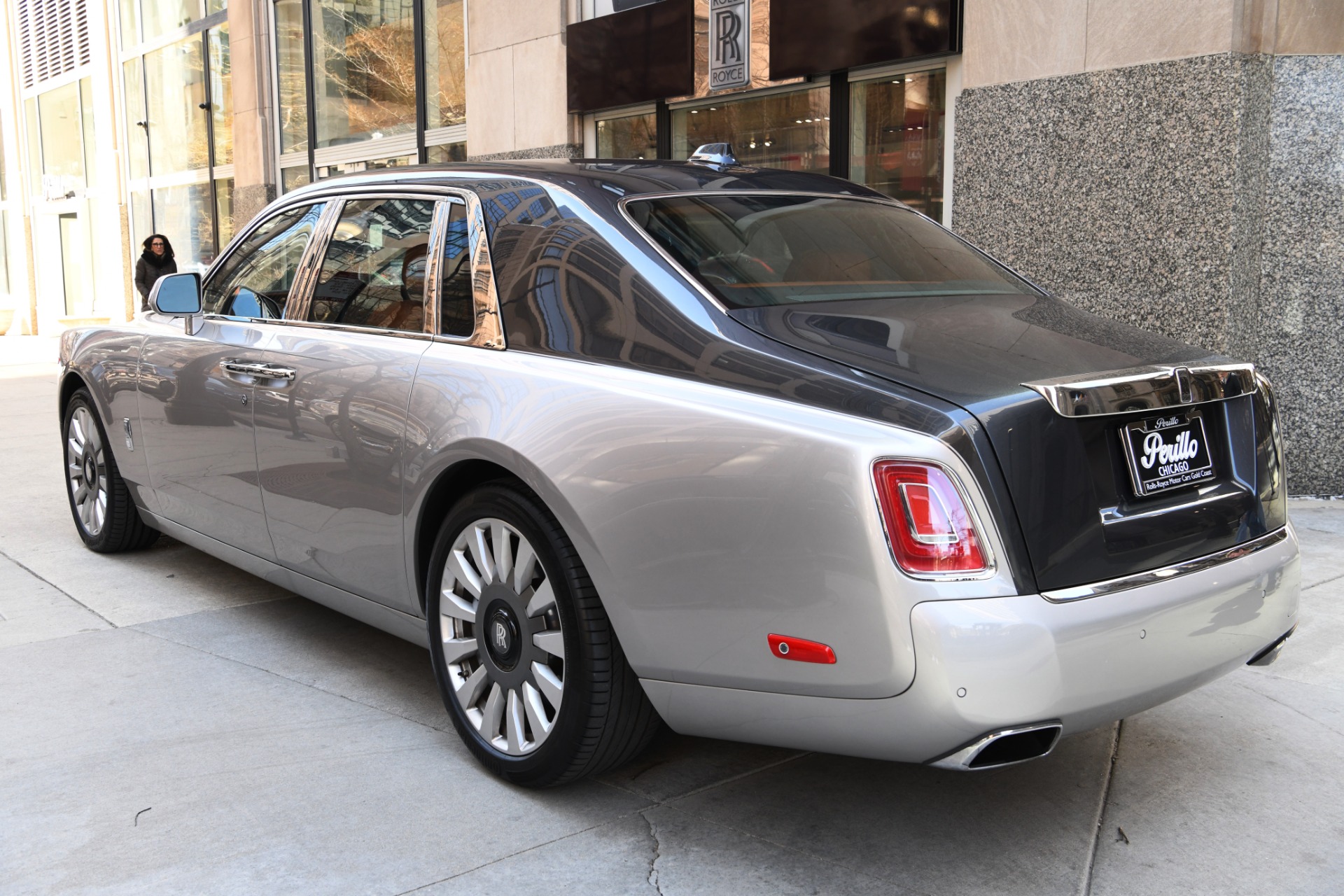 The 2018 Rolls-Royce Phantom Is a $550,000 Ultra-Luxury Car 